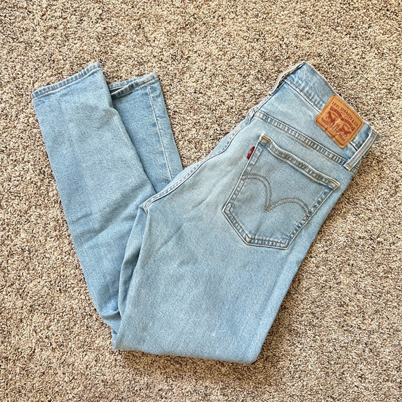 Levi’s wedgies skinny light blue jeans - Picture 1 of 4